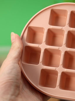 Форма для льда с контейнером "Square circle" (18,6*13,5*8 см)