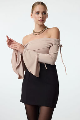 Tas Carmen Yaka Baglama Detayl? Ispanyol Kol Orme S?k Bluz TPRAW25BZ00009