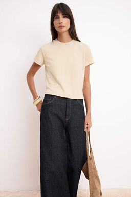 Tas Duz Regular Bisiklet Yaka Dusuk Kol K?sa Soft Touch Orme T-Shirt TWOSS26TS00197