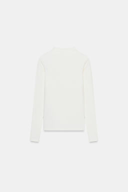 CAMISETA CUELLO ALTO / Blanco roto