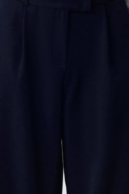 Lacivert Bel Detayl? Straight/Duz Kesim Dokuma Kumas Pantolon TWOAW25PL00038