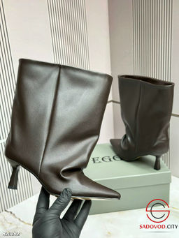 Сапоги женские на каблуке