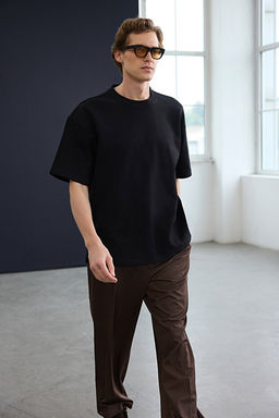 Trendyol Studio Siyah Oversize Kal_n T-Shirt TMNAW26TS00003 - Trendyolmilla фото 2