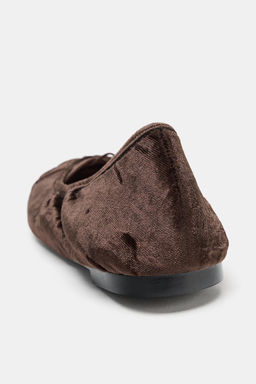 VELVET EFFECT BALLERINA FLATS WITH STRAPS - Zara фото 6