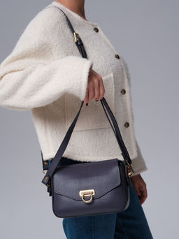 Сумка кожаная через плечо Azaro 3684 пыльно фиолетовая