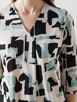 V Yaka Desenli Kad?n Bluz