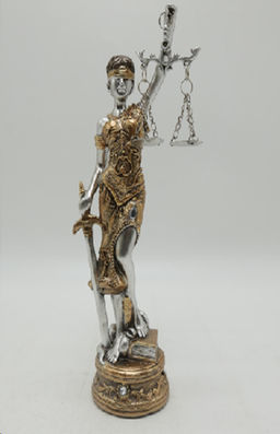 Статуэтка Фемида 24 см / QMH13336-3 /уп 24/