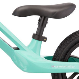 Беговел "Qplay" надувные колеса диаметром 12 дюймов