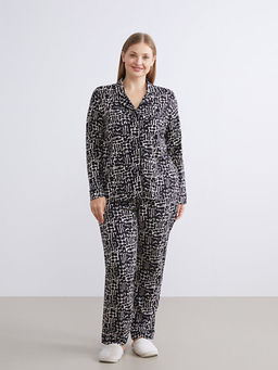 G?mlek Yaka Leopar Desenli Kad?n Pijama Tak?m?