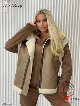 Костюм тройка спортивный