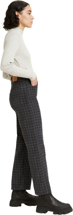 Джинсы женские