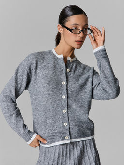 Джемпер женский серый вязаный