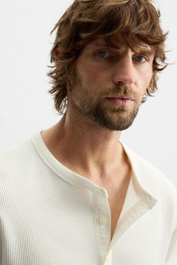 BUTTON-NECK T-SHIRT - Zara фото 5