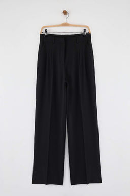 Siyah*001 Limited Edition Straight/Duz Kesim Pilili Dokuma Kumas Pantolon TWOAW23PL00401