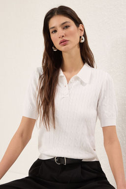 Trendyolmilla Ekru Polo Yaka Sac Orgulu Triko Ince Bluz TWOSS25BZ00333