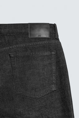 SLIM FIT JEANS