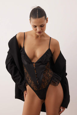 Siyah Dantel ve Saten Birliktelikli F?rf?rl? Kaps?z Fantezi Body THMAW26BD00003