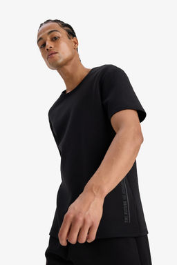 Standart Fit Modal Kuma_ Bisiklet Yaka Bask_l_ Sporcu K_sa Kollu Ti__rt