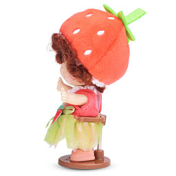 Виниловая кукла Baby Cute Flower с подставкой, 10 см "Клубника"