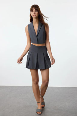 TRENDYOLMILLA Siyah Pileli Dokuma Sort Etek TWOAW24SR00006  фото 2