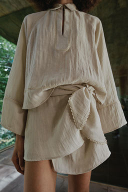 FALDA PANTAL?N NUDO PUNTILLA / Beige claro - Zara фото 2