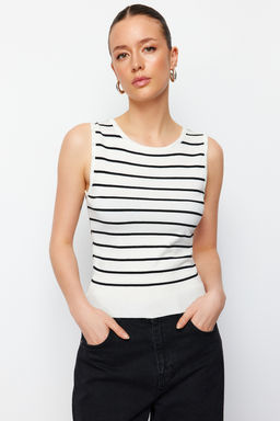 Trendyolmilla Ekru Premium Iplik/Ozel Iplik Cizgili Polo Yaka Triko Bluz TWOSS24BZ00387