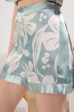 Trendyolmilla Mint Cicekli Saten Sortlu Dokuma Pijama Tak?m? THMSS25PT00189