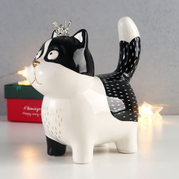 Фигурка керамика «Котик в короне», бело-чёрный с золотом, 16.3×7.5×15 см