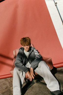 CAZADORA TEXTO WATER REPELLENT / Acero