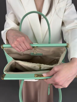 Сумка женская из телячьей кожи