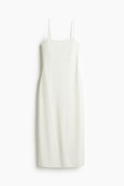 Vestido ajustado con tirantes espagueti