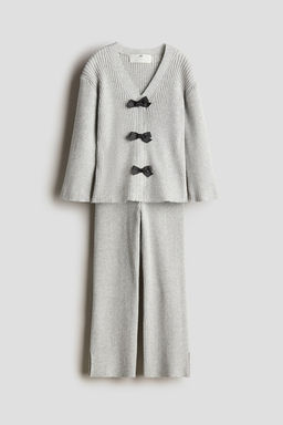 Conjunto de 2 piezas en punto de canale