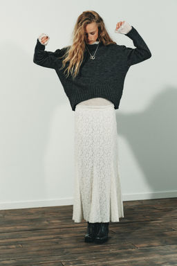 SOFT TOUCH LACE SKIRT