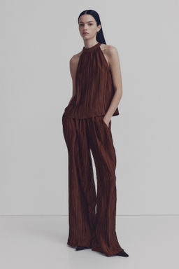 Top sin mangas efecto arrugado - H&m фото 6