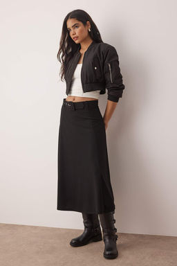 Siyah Kemer Detayl? Skater Maxi Esnek Orme Etek TWOAW26ET00067 - Trendyolmilla фото 2