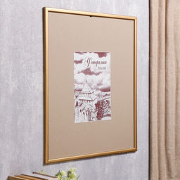 Фоторамка сосна с19 золото 50х60 см (пластиковый экран)