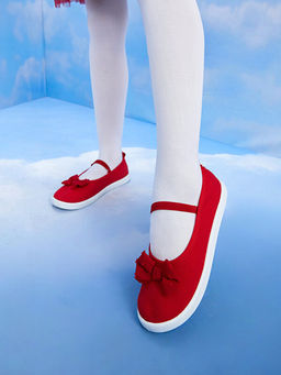 26-30 Numara Fiyonk Detayl? K?z ?ocuk Babet