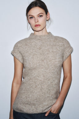 BRUSHED EFFECT ALPACA TOP