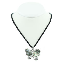 Кулон "Мотылек" перламутр бежевый