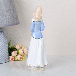 Статуэтка Дама с цветами 30 см / HW-5 /уп 32/ фарфор