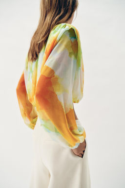 BLUSA CORTA ESTAMPADA / TYEAMARILLO
