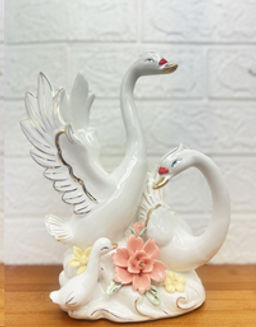 Статуэтка Лебеди 20х11х25 см / W3142 /уп 16/