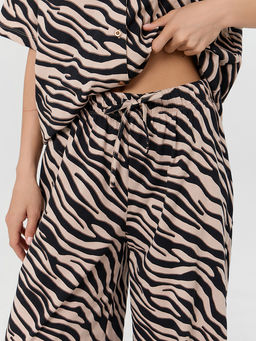 Комплект женский домашний с анималистичным принтом - Mark formelle фото 7