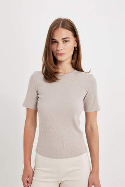 Облегающая однотонная футболка с круглым вырезом и узким вырезом в рубчик, базовая футболка с короткими рукавами - Defacto фото 4