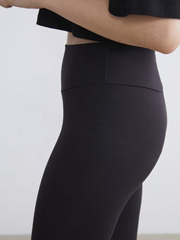 Beli Lastikli Kad?n Tayt