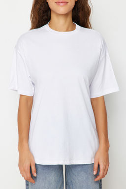 Beyaz %100 Pamuk Bisiklet Yaka Oversize/Genis Kal?p Orme T-Shirt TWOSS20TS0134