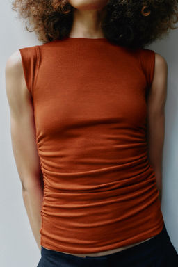 TOP FRUNCES LATERALES / Naranja quemado - Zara фото 3
