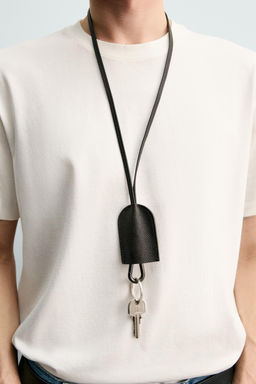 LEATHER PENDANT KEYRING - Zara фото 6
