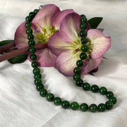 Бусы из Нефрита