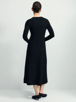 Платье из фактурной ткани / Zarina